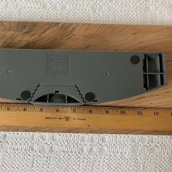 Swingline 3 Hole Punch Desktop Hole Puncher With Original Box - Picture 6 of 6